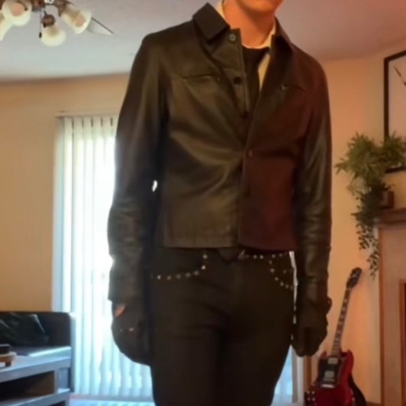 Vintage Cropped Leather Trucker Jacket - Picture 4 of 8